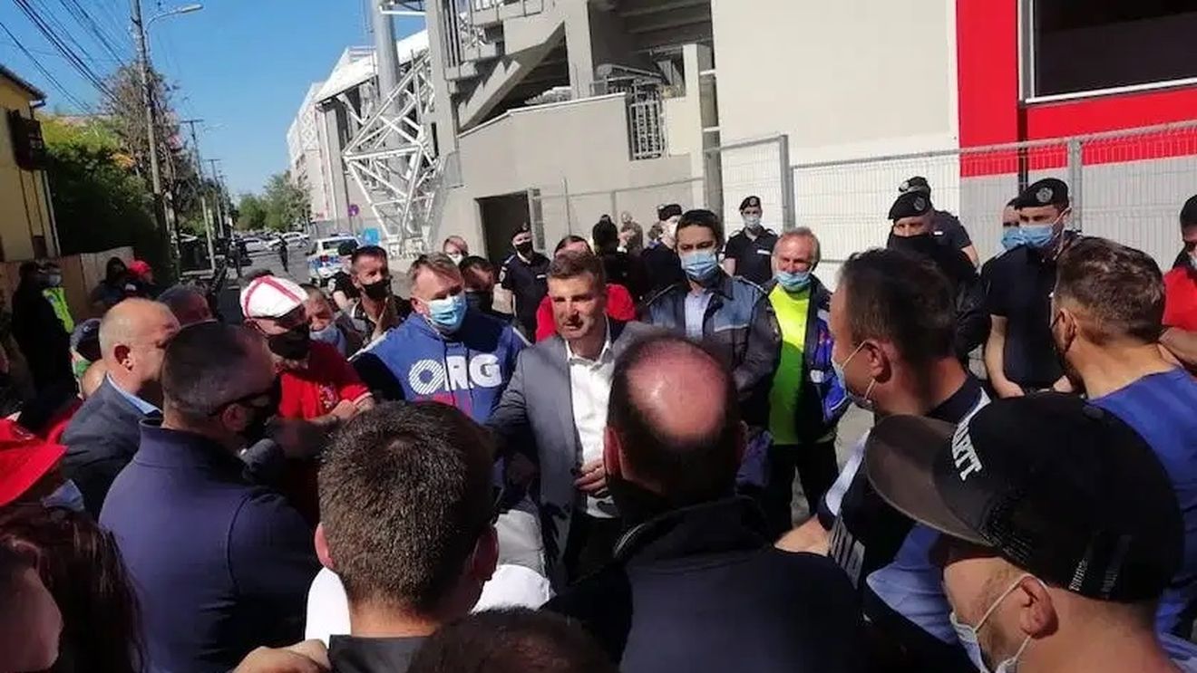 Laszlo Balint și-a explicat tactica în față suporterilor, după UTA Arad - Poli Iași 1-2: „Nu mai am soluții”. Cum a motivat utilizarea lui Adi Petre