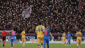 Imaginea serii in Conference League, în fața a 40.457 de fani! Ce au făcut suporterii de la FCSB cu câteva minute înainte de fluierul final | FOTO