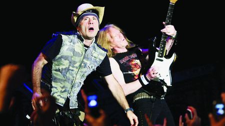 Microbiștii de la Iron Maiden