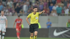 Brigadă din Azerbaidjan la meciul Insulele Feroe - România. Centralul le-a arbitrat pe FCSB și Astra în cupele europene