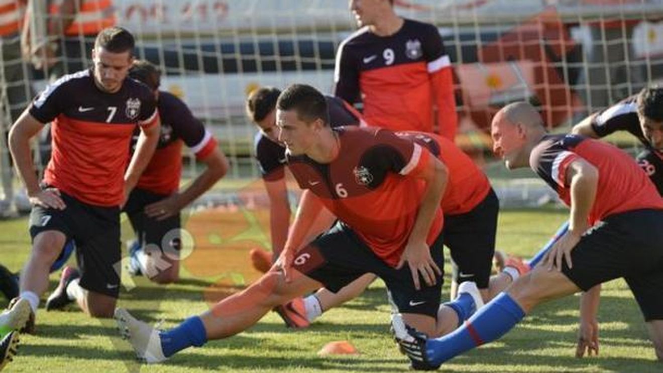 "Gigi, ce naiba, îți arătăm cifrele!" Reghe și unul dintre managerii Stelei au intervenit la patron!** Decizia care lovește crunt într-un stelist: Becali l-a lăsat cu buza umflată