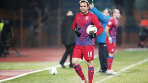 Transferul care ar arunca din nou în aer relația Becali - fani!** Șefii vor să scape de cel mai iubit jucător, Martinovic nu prea vrea să plece