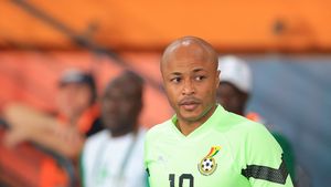 Dinamo „încinge” negocierile pentru transferul anului în Superliga! Cine îl aduce pe Andre Ayew, superstarul cu trecut imens în Premier League, sub comanda lui Kopic. EXCLUSIV