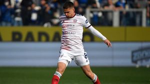 Răzvan Marin poate prinde transferul carierei: AC Milan îl vede înlocuitorul perfect pentru Franck Kessie. Anunțul presei din Italia