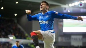 Ianis Hagi, lăudat de Steven Gerrard după primul gol în tricoul lui Rangers. „Este un jucător foarte inteligent” | VIDEO