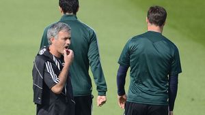 Mourinho recunoaște că va părăsi Realul!** Chelsea ar putea fi lăsată cu ochii în soare! Destinație surpriză pentru Jose: "Da, de ce nu?"