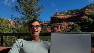 Americanii au și ei un David Popovici. Ryan Held, înotătorul olimpic cu creier de geniu, este acum analist de risc cibernetic