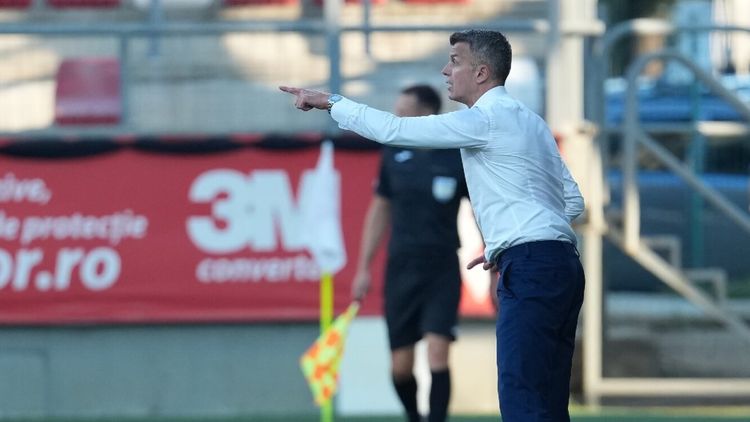 DECLARAȚII Ovidiu Burcă își pune cenușă în cap după ce Sepsi a pierdut în prelungiri pe terenul UTA-ei: „Sunt principalul vinovat!”