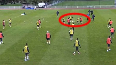 Chiar merită "Balonul de Aur"! VIDEO - Ribery, dribling superb la antrenamentul Franței
