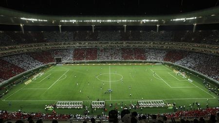 VIDEO** Cum să-ți bați propria echipă! Javi Hernandez a înscris un SUPER GOL împotriva lui Manchester United!