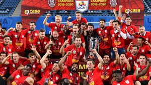 S-au umplut de bani! Jucătorii CFR-ului au încasat prime babane pentru titlul câștigat. Dan Petrescu, plătit regește | EXCLUSIV