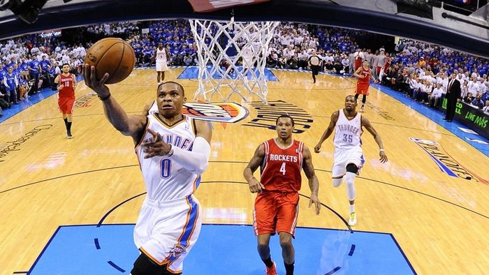 Back with a bang! Westbrook, înapoi pe teren după șase luni!