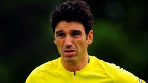 Arbitrul finalei Champions League,** desemnat cel mai bun central al anului 2009!