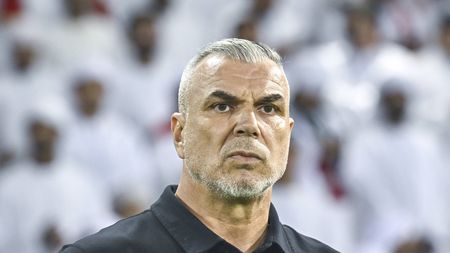 Cosmin Olăroiu îi are pe șeicii din Emirate la picioare după ce a dus naționala la un pas de Campionatul Mondial! Meci de infarct și victorie imensă