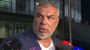 Cosmin Olăroiu, prezent la FCSB - Universitatea Craiova! Ce răspuns le-a oferit oltenilor cu privire la posibilitatea de a prelua echipa