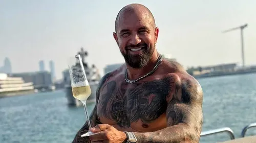 A început să vorbească Alex Bodi, controversatul milionar cu care soția lui Dan Alexa ar fi avut o legătură, deşi e măritată: „Femeia simte cum se uită alt bărbat la ea”