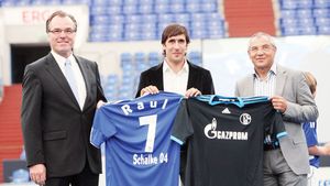 Raul, primit cu covor albastru