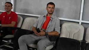 Acționarul lui Dinamo a făcut praf arbitrajul de la meciul cu FCSB și decizia din camera VAR: „Mi se pare incredibil să nu fie chemat!”