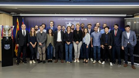 Cine este singurul român care a absolvit în pandemie masterul "Football Business" organizat de Institutul Johan Cruyff în colaborare cu FC Barcelona | EXCLUSIV