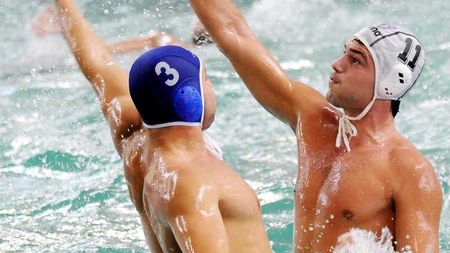 "Câinii" fac legea în bazin! Dinamo a câștigat derby-ul cu Steaua,** la turneul de la Arad