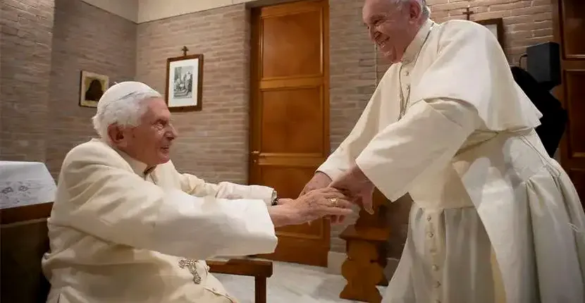 Ce se întâmplă dacă Papa Benedict al XVI-lea moare? Protocolul de urmat și cum îl afectează pe Papa Francisc