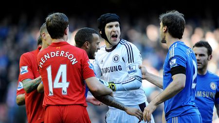 VIDEO Gest URIAȘ făcut de Cech la Liverpool!** Cum a reușit portarul să smulgă aplauzele fanilor de pe Anfield Road