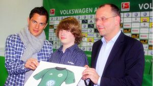 Concurs inedit organizat de Wolfsburg!** Cum au decis germanii designul tricourilor sezonului 2012-2013