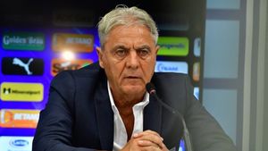 La plecare, Sorin Cârţu a anunţat care este cel mai important om la Universitatea Craiova: „Nu există cineva mai bun, ţineţi de el!”