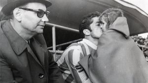 30 de ani de la moartea antrenorului legendar al României care a fost comparat cu Arsene Wenger! S-a născut în Statele Unite și a scris istorie în Divizia A: „A fost părintele nostru!” | SPECIAL