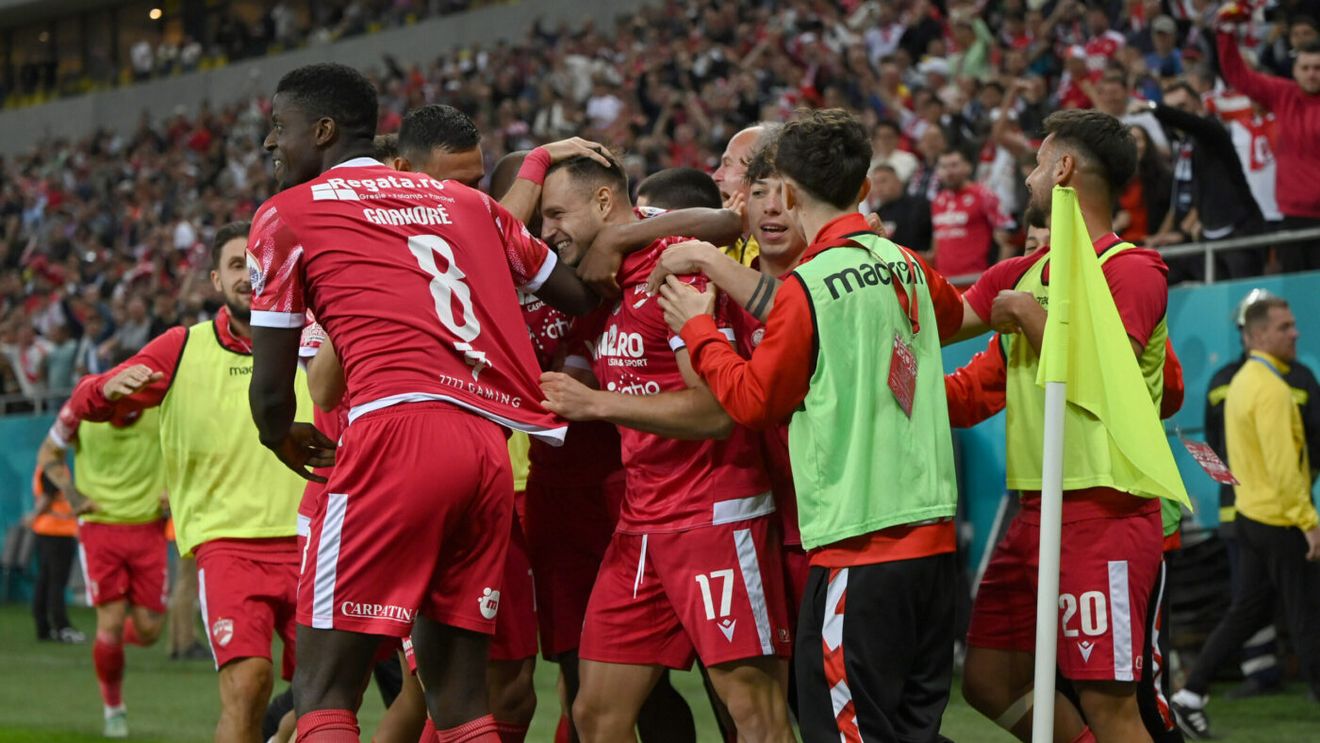 „Seamănă, din punct de vedere fotbalistic, cu jucătorul Ionuț Lupescu?”. Comparat cu liderul lui Dinamo, „Kaiserul” a fost tranșant: „Doar că suntem de sex masculin. De când poartă banderola joacă slăbuț”. VIDEO EXCLUSIV