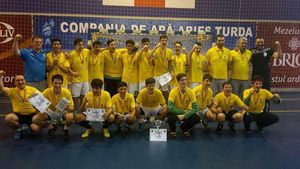 CSM București și-a mai adăugat un titlu la colecția primăvară-vară 2015. Doi noi campioni în familia președintelui FRH. Aron Dedu măsoară 195 centimetri la numai 15 ani și calcă pe urmele tatălui