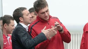 INCREDIBIL! Managerul Stelei, bănuit că încalcă legea pentru a-și satisface pofta de putere.** Jucătorii se tem: "A zis că ne dă afară!"