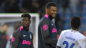 Imaginile care îi dor pe fanii FCSB. Cum a fost filmat Edjouma după rușinea de la Botoșani