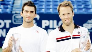 Perechea Tecău/Lindstedt s-a calificat în sferturile de finală ale turneului de la Tokyo