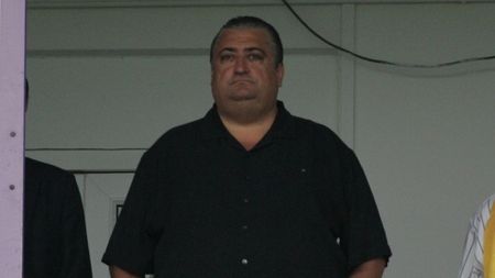"M-am înțeles cu Gigi pentru Szekely, dar am probleme cu impresarul-căpușă!"