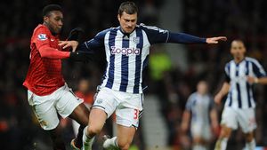 Tamaș este aproape să revină în Premier League. Fundașul ar putea ajunge la Aston Villa