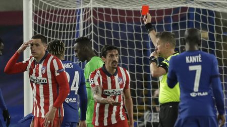 “A fost ca pe front!” Cele mai dure meciuri din istoria cupelor europene, cu mărturiile românilor protagoniști: “Intrau așa tare coechipierii că și la antrenamente mă feream de ei!” | EXCLUSIV