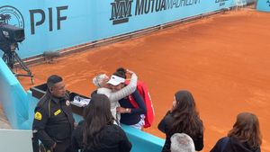 Jaqueline Cristian îi dedică succesul colosal de la Madrid Open, împotriva fostei campioane de Grand Slam, mamei sale: „A venit cu tot norocul din lume, cu iubirea pură de mamă!”