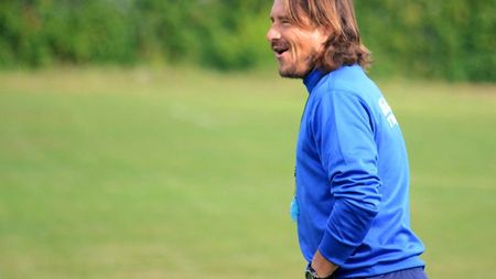 BREAKING NEWS | Un antrenor din România a fost suspendat un an! Scandalul monstru în care a fost implicat pe teren