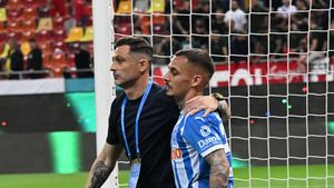 Mirel Rădoi, anunț înfricoșător după despărțirea de Alex Mitriţă: „Am depins de el. Va fi greu de înlocuit”. Antrenorul spune că nu a fost ultima plecare de la Universitatea Craiova: „Sunt discuţii pentru trei jucători”