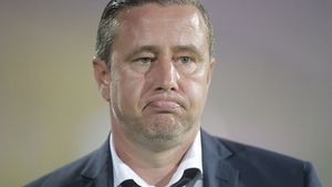 Reghecampf și-a luat jucătorii la țintă, după un meci foarte slab făcut de Steaua: "Nu avem atitudine, nu punem suflet! Așa, cu călcâiul la mijlocul terenului putem juca toți"