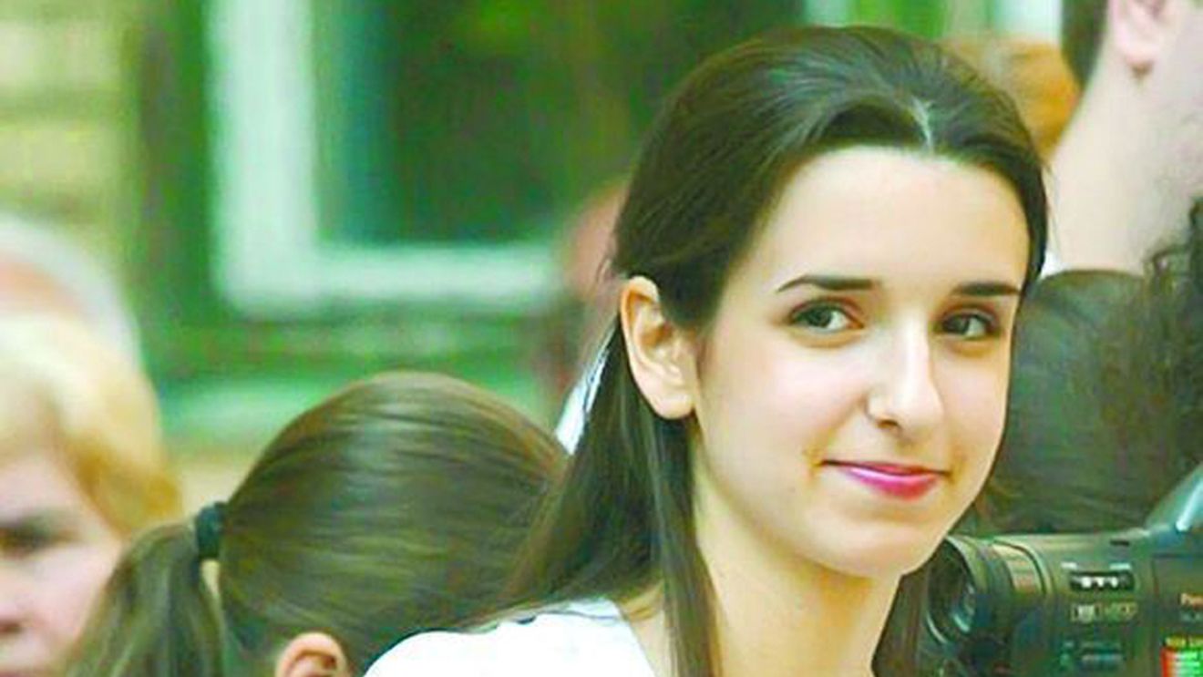 Fiica lui Copos ia locul tatălui său la conducerea firmei care deține hotelul Hilton