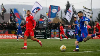 Jocul FC Bacău – Steaua încheie etapa a 3-a a Ligii 2, una cu toate celelalte partide programate sâmbăta. Cele două echipe rămase favorite în privința televizării