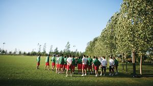 Joacă Steaua cu Steaua! Cine bate?