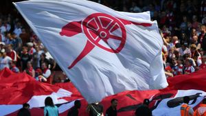 Atacantul român, pe lista lui Arsenal Londra! Vârful crescut de Dinamo București știe de interesul „tunarilor”: „Eu țin cu Manchester United”