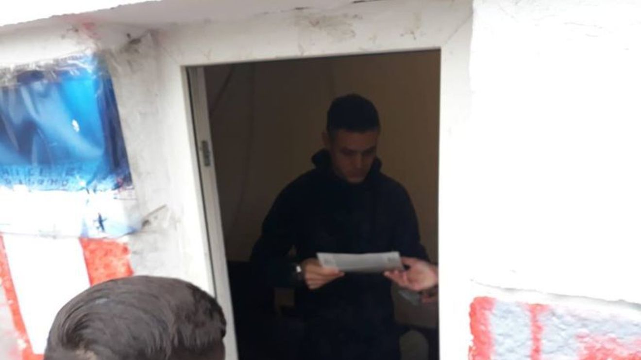 Gabi Torje a început deja munca la Dinamo. A vândut bilete pentru derby-urile cu oltenii și FCSB. Fanii trebuie să mai aibă răbdare: "Nu pot să joc acum. Dacă am voie, intru în vestiar"