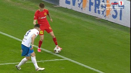 Faza controversată din FCSB - Farul Constanța care a închis lupta la titlu! Arbitrii au validat golul lui Alex Băluță, deși mingea a părut că a ieșit afară, în prealabil, înainte de pasa lui Tavi Popescu