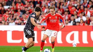 Benfica e gata să-i vândă Barcelonei „perla” care are clauză de reziliere de 100.000.000 de euro