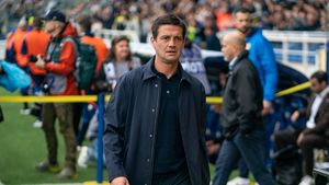 Omul care e la cuțite cu Chivu a reacționat în stilul său: „Să nu-l mai văd acolo! Ajunge una!”