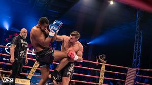 Șansă uriașă pentru Ștefan Lătescu! Sportivul ieșean va lupta duminică într-o nouă gală K1, la Tokyo, pentru statutul de challenger la centura mondială. Zbor cu peripeții spre Japonia